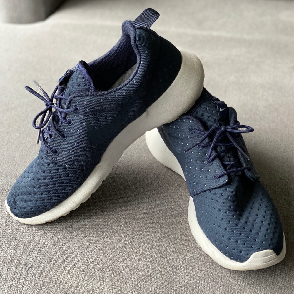 Nike Roshe One SE